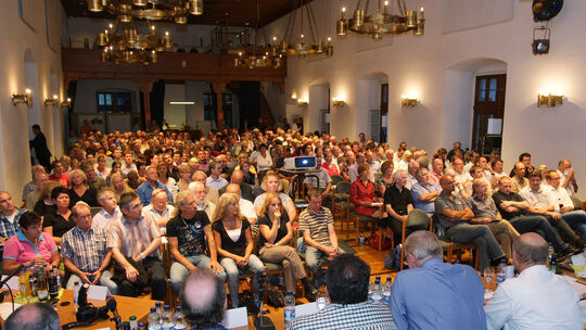 Das Interesse an der Bürgerinfoveranstaltung im Wiesensteiger Schloss war enorm.Fotos: Jean-Luc Jacques