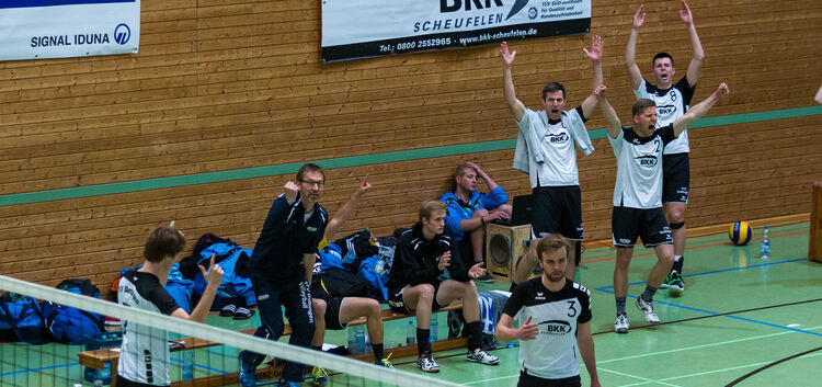 Volleyball Oberliga Relegation SG TTV Dettingen (weiss) - SG Sportschule Waldenburg (blau)
