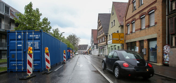 Die Container auf der Alleenstraße dienen nur vorübergehend als Zwischenlager.Foto: Carsten Riedl