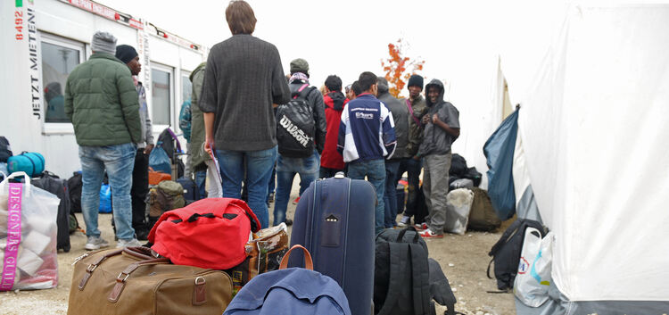 Der Abschiebung zuvorkommen: Rückkehrberatung für Flüchtlinge wird kontrovers diskutiert. In der geordneten Rückreise sehen Behö