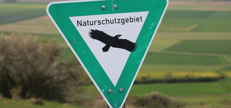 Symbolbild_Natur_Naturschutz_Schild_Naturschutzgebiet