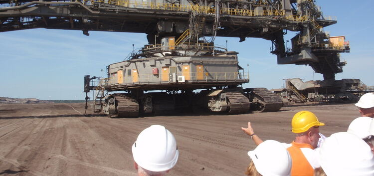 Ein Braunkohlebagger im Tagebau kann bis zu 600 Meter lang sein.Foto: privat