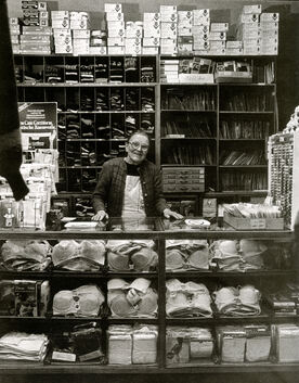 1950 hat Carola Bezlers Großmutter den Laden eröffnet.