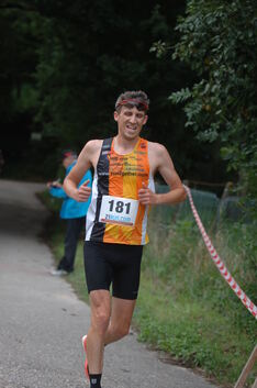 Rettete seinen Vorsprung ins Ziel: Altbach-Sieger Michael Leibfarth.Foto: Melissa Walter