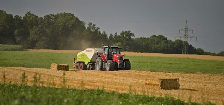 Zu Wochenbeginn war die Getreideernte wegen des Wetters noch nicht überall vorbei. Foto: Markus Brändli