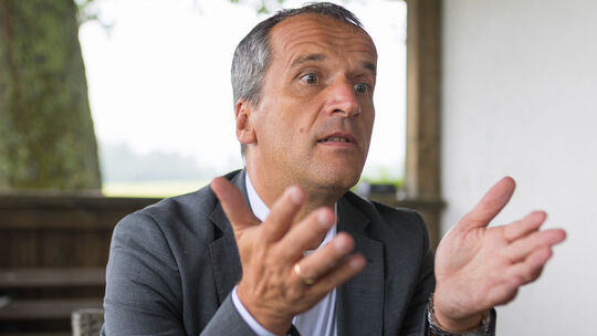 Wa(e)hlen mit Weitblick. Interview mit Michael Hennrich auf dem Käppele über Dettingen Wa(e)hlen mit Weitblick. Interview mit Michael Hennrich auf dem Käppele über Dettingen