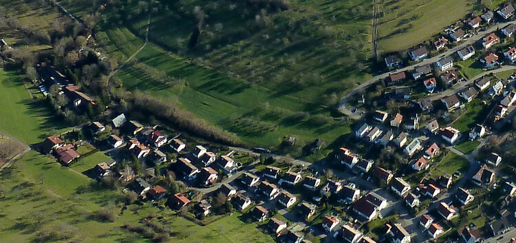 Im Bruckener Gewann „Lüxen“ sollen Wohnungen gebaut werden. Luftbild: Werner Feirer