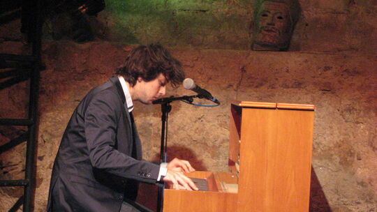 Der Pianist Luca Sestak und der Schlagzeuger Johannes Niklas heizen in der Bastion ein.Fotos: Martin Mauser