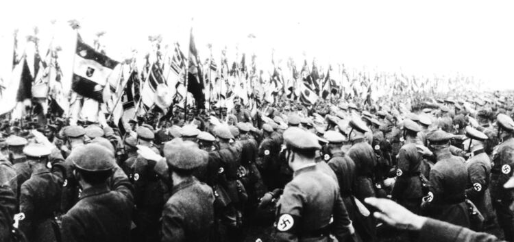 Drittes Reich und Besatzung: Aufnahme von der Sonnwendfeier der Nationalsozialisten auf dem H?rnle, 23.06.1923Original: Dr, Rolf