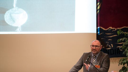 Manfred Waßner klärt Fragen zur Geschichte Dettingens.