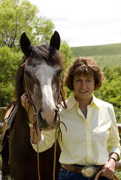 Jedes Land hat seine eigenen Pferderassen und Traditionen. Gabriele Kärcher - rechts im Bild zusammen mit einem südafrikanischen