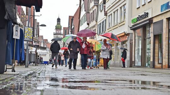 Verkaufsoffener Sonntag, shoppen, Shopping, einkaufen, Regen, Innenstadt,