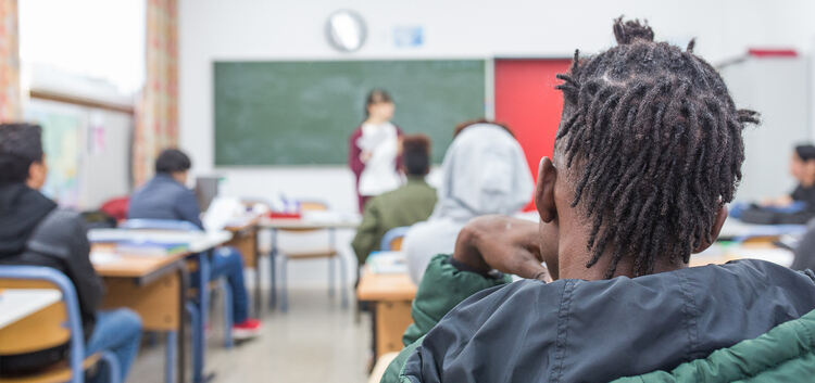 Flüchtlinge können in der Volkshochschule deutsch lernen. Foto: Carsten Riedl