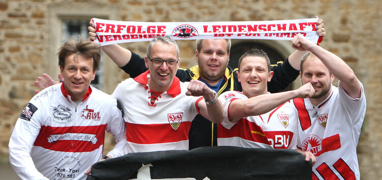 Kampfeslustig nach Berlin: Freddy Appel, Ede Weyrauch, Steven Stehlik, Dominik Bäurle und David Lempp (von links) vom VfB-Fanclu
