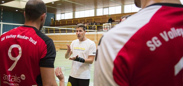 Unzufrieden: SG Trainer Stephan Lehmann.Foto: Mirko Lehnen