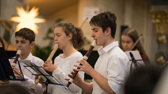 Musikschüler aus Kirchheim konzertierten zur Adventszeit in der Martinskirche.Foto: Markus Brändli Musikschüler aus Kirchheim konzertierten zur Adventszeit in der Martinskirche.Foto: Markus Brändli