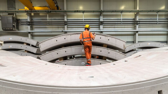 Tübbinge Tübbingwerk Frau Kresse Voralbtunnel Baustelle DB ICE