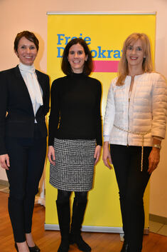 Geballte Frauenpower: Judith Skudelny, Katja Suding und Renata Alt. Foto: Thomas Krytzner