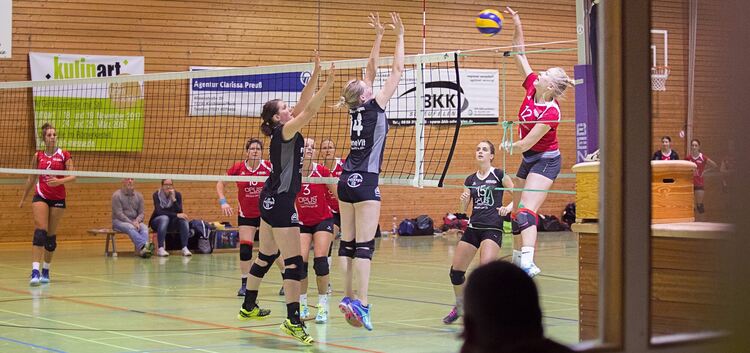 Blickpunkt Volleyball: Am Sonntag sind die Dettinger Frauen wieder in  heimischer Halle gefordert.