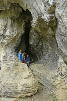 Ursprünglich nur kleine Risse im Kalkstein: die Höhlen der Schwäbischen Alb.Fotos: Reiner Enkelmann