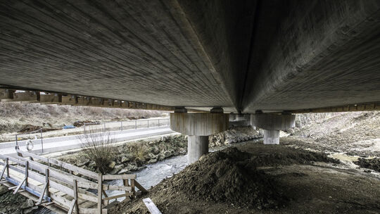 ICE-Trasse zwischen Albvorlandtunnel und Bosslertunnel,Seebach Holzmaden - Brücke über Lindach
