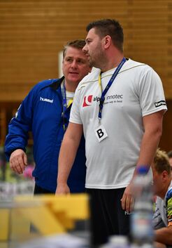 Schlecht auf den Bezirk zu sprechen: VfL-Abteilungsleiter Uwe Hamann (links) und sein Coach Engelbert Eisenbeil.Foto: Markus Brä