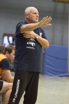 Handball-Vesaliuscup Köngen (Burgschule) SG Lenningen - Mössingen….Trainer Peter Schmauk SG Lenningen