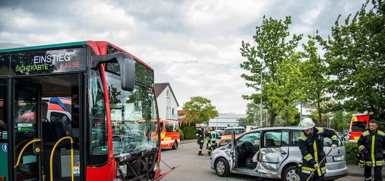 Am Mittwochnachmittag kam es auf der Max-Planck-Strasse in Kirchheim zu einem Vorfahrtsunfall. An der Ecke Leibnitzstrasse nahm