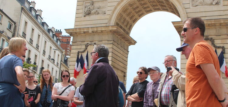 Zu den Feierlichkeiten in Burgund gehörte ein geführter Stadtrundgang durch Dijon. Eines der monumentalen Bauwerke ist die Porte