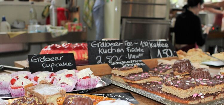 Leckeres Essen gab es für die Besucherinnen des Sommerfests von Rita Hess aus Wernau. Die Initiatorin des Stammtischs betreibt e