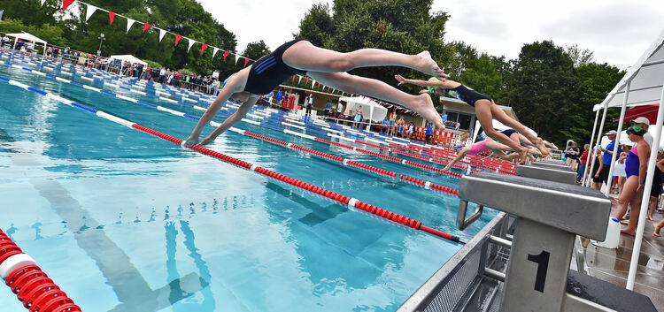 Zeitenhatz im Wasser: 340 Teilnehmer haben beim Sprintercup ihre Kräfte gemessen. Foto: Markus Brändli
