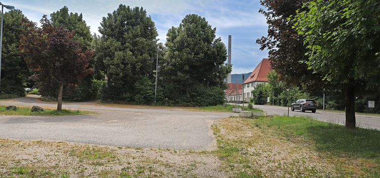 Der geschotterte Scheufelen-Parkplatz ist meist verwaist. Die Gemeinde kauft diese Fläche und weitere Grundstücke Richtung Sport