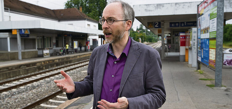 Der Bundestagsabgeordnete Matthias Gastel fordert höhere Investitionen in den Schienenverkehr.