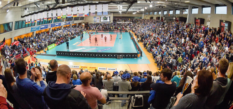 Die TVB-Handballer und die Volleyballerinnen des MTV Stuttgart sind hier zu Hause: Die Scharrena fasst 2250 Zuschauer.Foto: Tom
