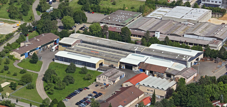 Seit über 70 Jahren hat die Firma Bachofer im Weilheimer Industriegebiet Tobelwasen ihren Sitz (großes Foto). Neben Geschäftsfüh