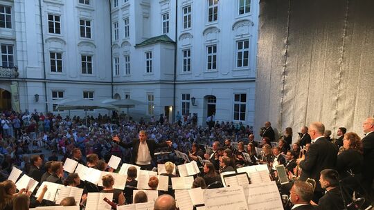 Eine besondere Atmosphäre: Die Stadtkapelle Kirchheim spielte in der kaiserlichen Hofburg in Innsbruck.Fotos: Innsbrucker Prome Eine besondere Atmosphäre: Die Stadtkapelle Kirchheim spielte in der kaiserlichen Hofburg in Innsbruck.Fotos: Innsbrucker Prome
