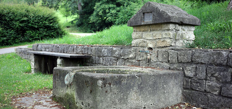 Heute erinnert nur noch ein Brunnen an die Hopfenburg.Foto: Daniela Haußmann