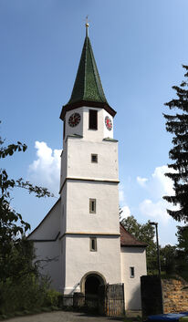 Bekommt Geld zur Sanierung: der Hochdorfer Kirchturm.