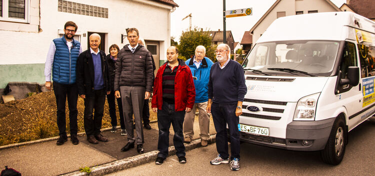 Reuderns Ortsvorsteher Bernd Schwartz (links) und Oberboihingens Bürgermeister Torsten Hooge halten die Bürgerbuskooperation für