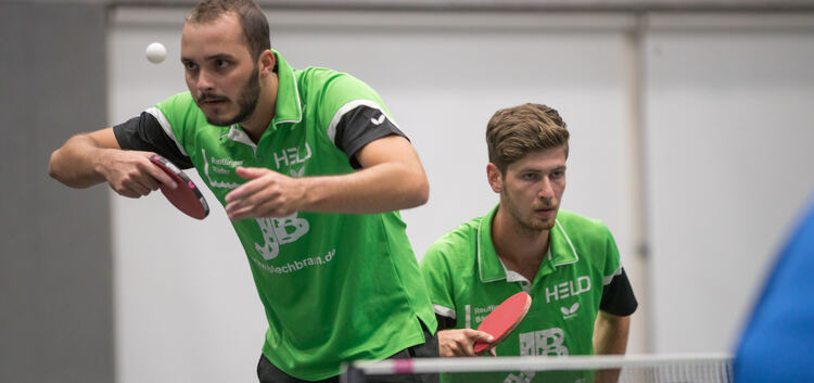 Jakob Baum (links) und Andrej Plantikow behielten im entscheidenden Doppel gegen den VfL III die Nerven. Foto: Carsten Riedl