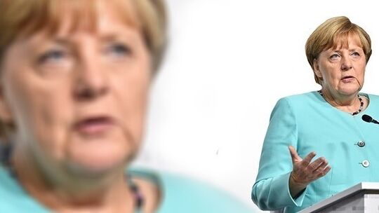 Wer soll Angela Merkel beerben? CDU und CSU unterstützen jeweils ihren Kandidaten Armin Laschet und Markus Söder. Wer am Ende da