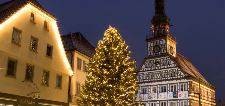 Weihnachststimmung am Rathaus KirchheimChristbaum, Weihnachtsbaum, Tannenbaum, Postkarte für 2018