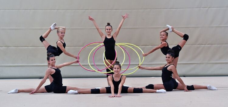 Die sechs Turnerinnen präsentieren die Schlusspose ihrer Wettkampf-Choreografie.Fotos: Markus Brändli