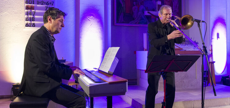 Tilman Jäger (Klavier) und Uli Gutscher setzten musikalische Akzente.Foto: Peter Dietrich