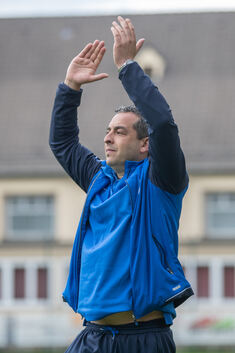 Ötlingens Trainer Savoca sieht seine Mannschaft in der Liga angekommen.Foto: Carsten Riedl