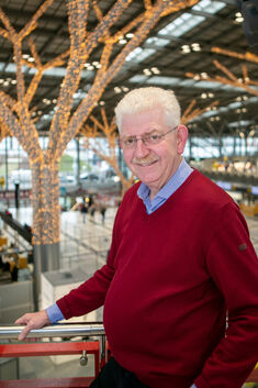 Dieter Kleinmann geht als Pfarrer am Stuttgarter Flughafen in den Ruhestand.Foto: Roberto Bulgrin