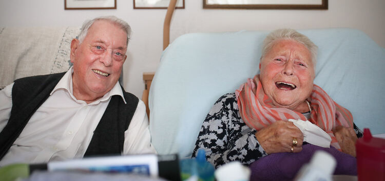 Auch nach 60 Ehejahren wird bei Noordzijs viel gelacht.Foto: Carsten Riedl