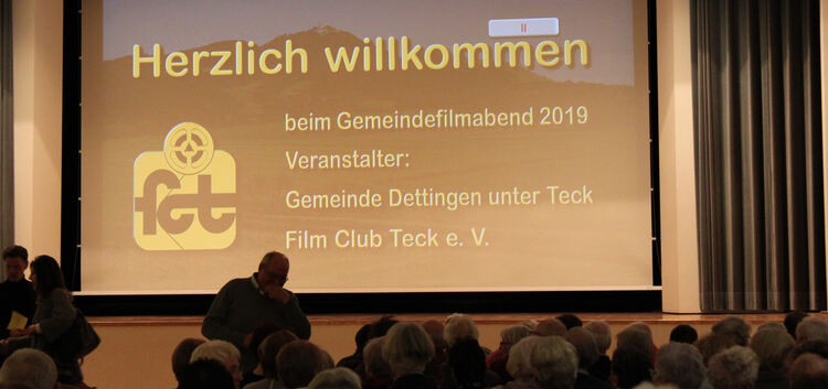 Die Dettinger Schlossberghalle wurde zum Kino.Foto: Wahl