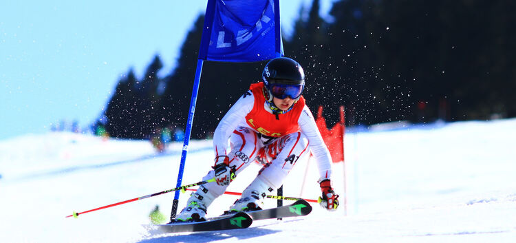 Mit Tempo über die Stecke ¿ bei der Leki Race Challenge sind die Alpincracks der Region gefordert.Ski Alpin