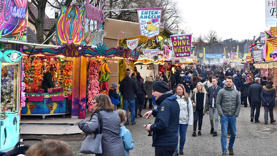 Vergnügungspark auf dem ziegelwasen, jahrmarkt, Volksfest,